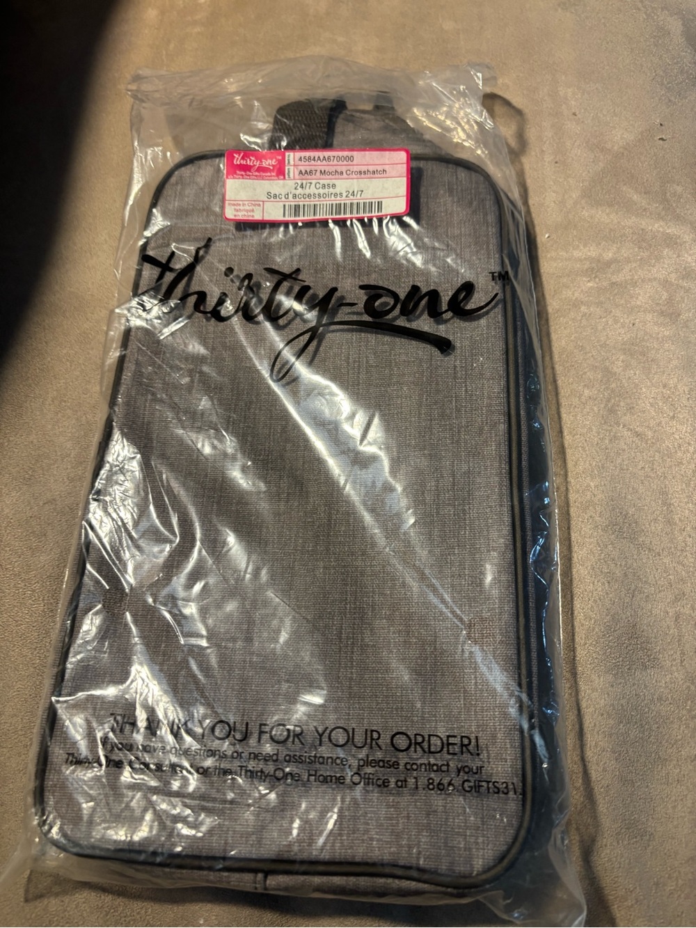 NWT Thirty-One Gifts Signature Collection 24/7 Case Retired Mocha Crosshatch - Picture 2 of 3